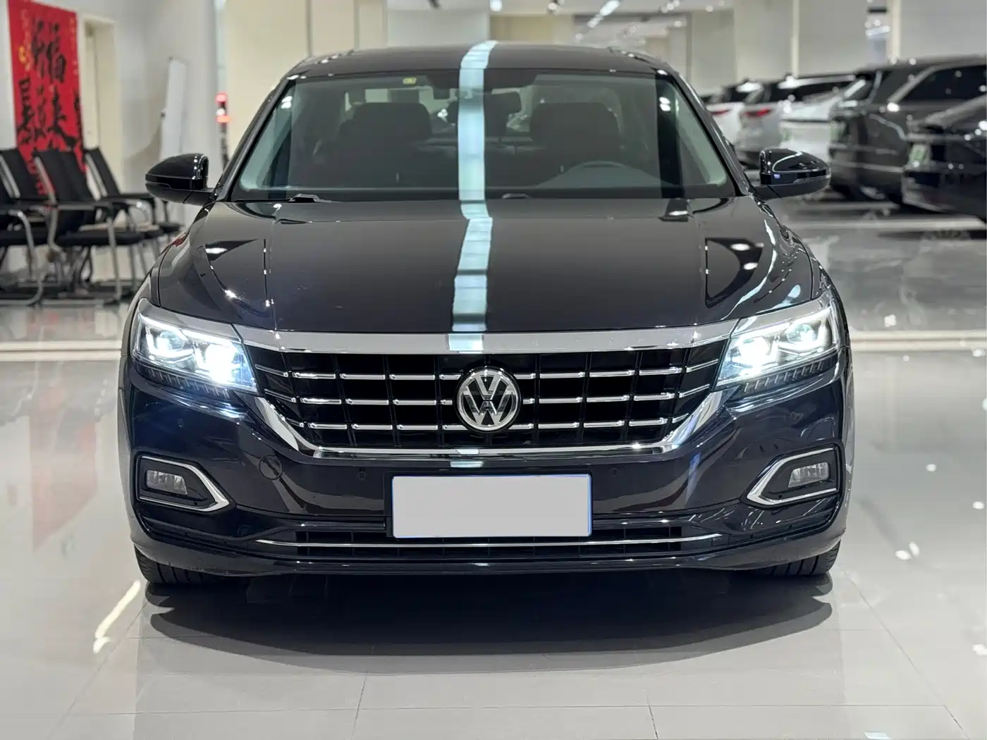 Volkswagen Passat 2020 330TSI Luxury Edition China VI фото 3