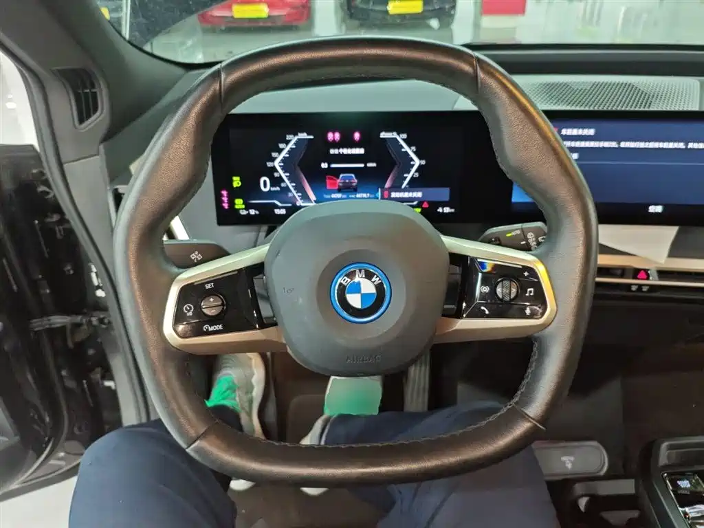BMW iX 2022 xDrive40 фото 11