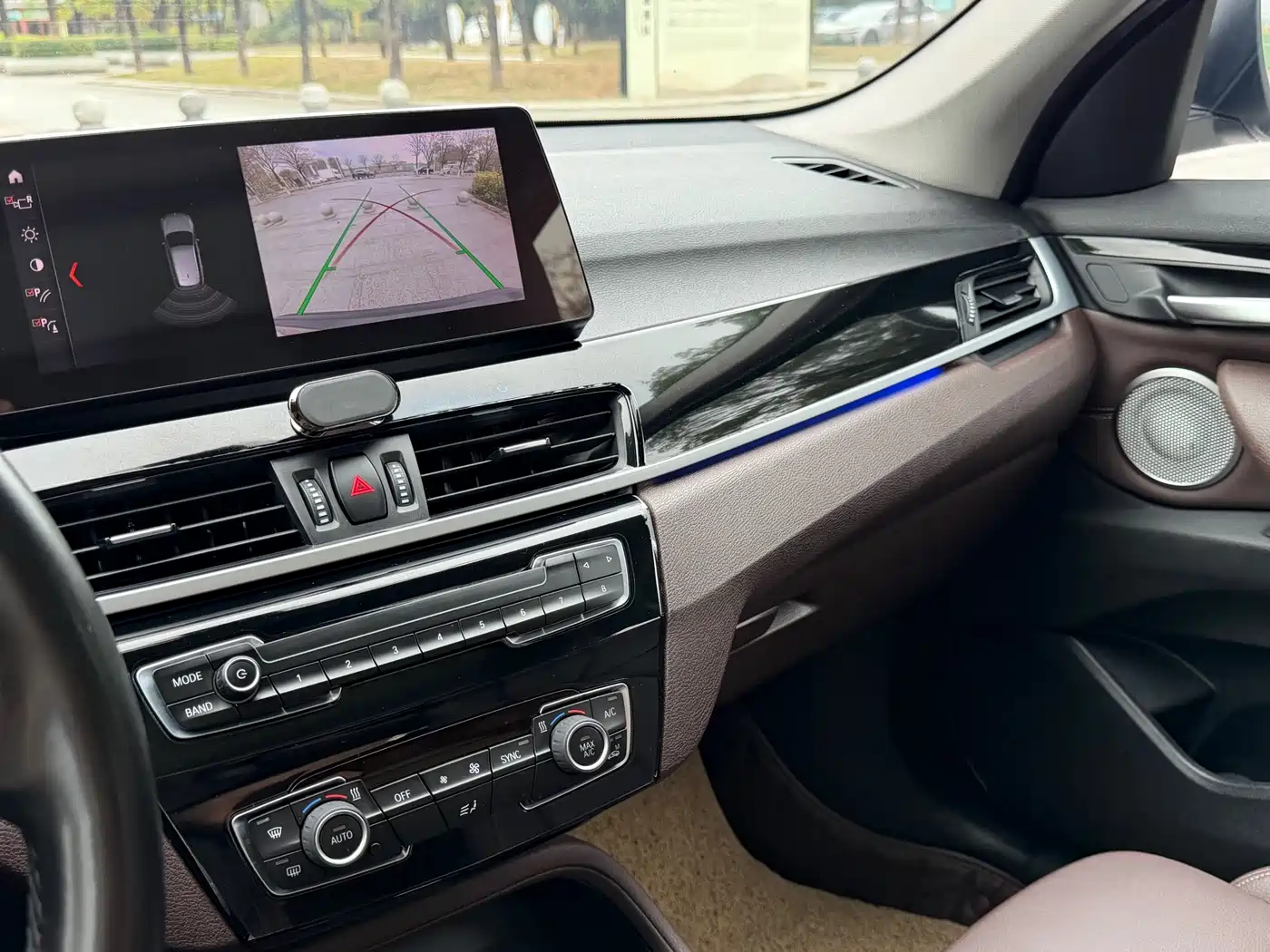 BMW X1 2022 sDrive25Li Leading фото 9