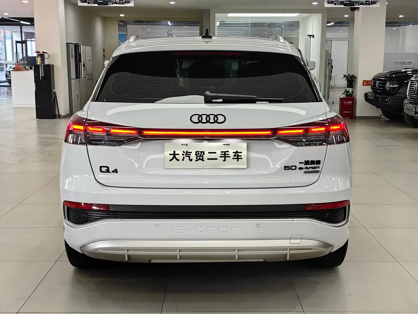 AUDI Q4 E TRON