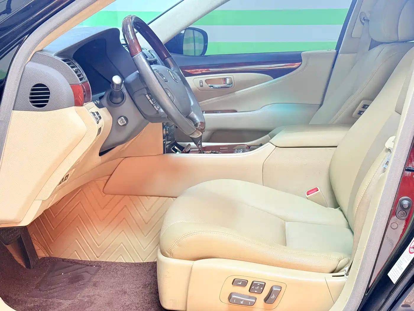 Lexus LS 2006 460L Premium Edition фото 15
