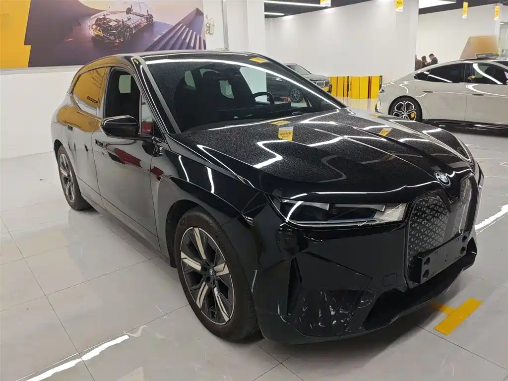 BMW iX 2022 xDrive40 фото 4