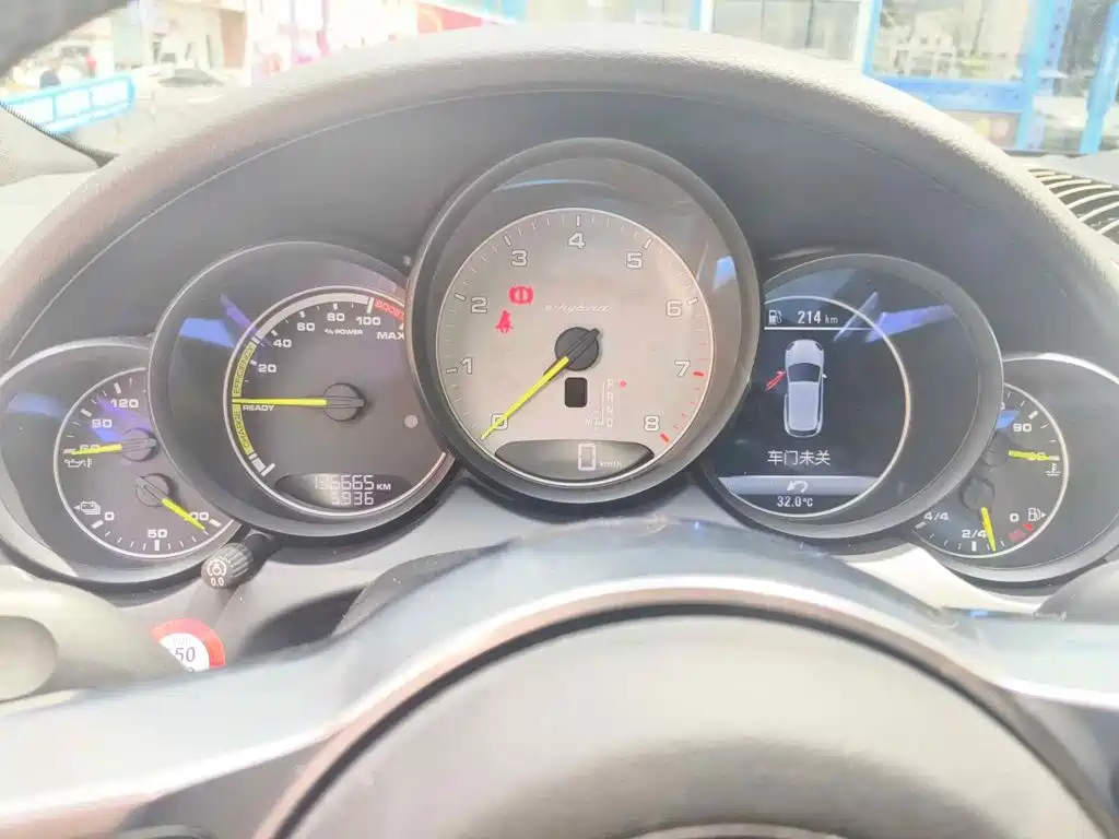 Фото 4 - Porsche Cayenne New Energy