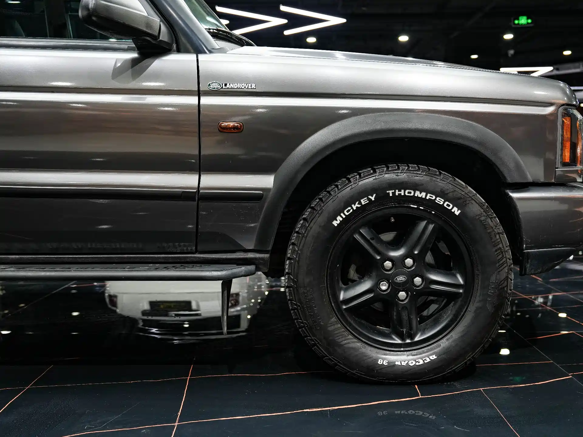 Photo 7 - Land Rover Discovery