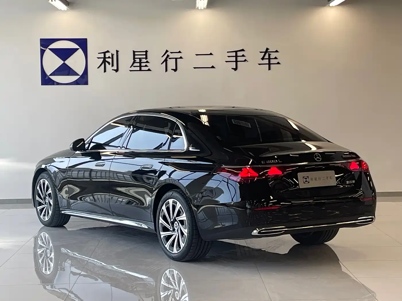 Mercedes-Benz E-Class 2025 E 300 L Luxury фото 6