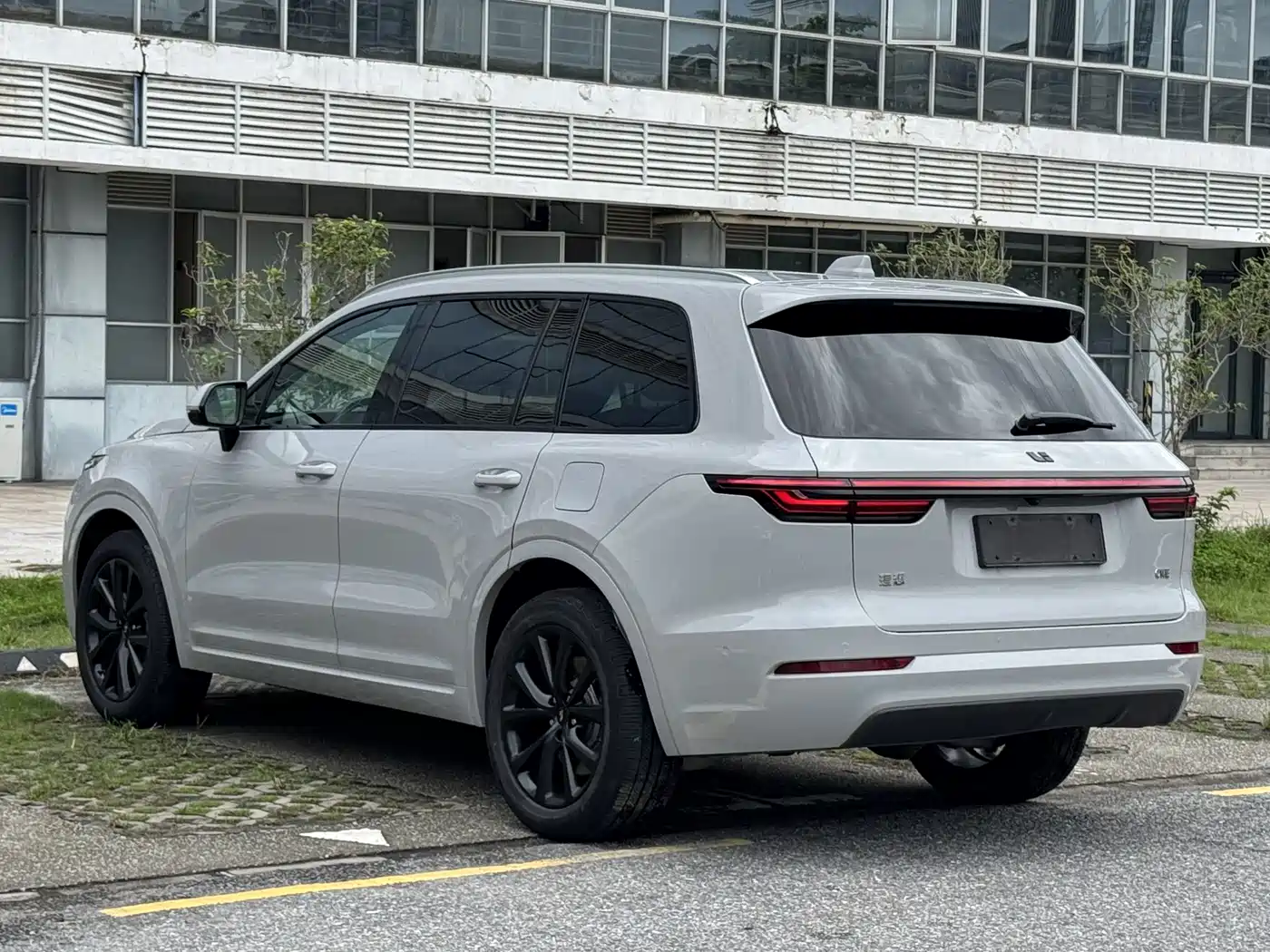 Фото 21 - Li Auto Li ONE