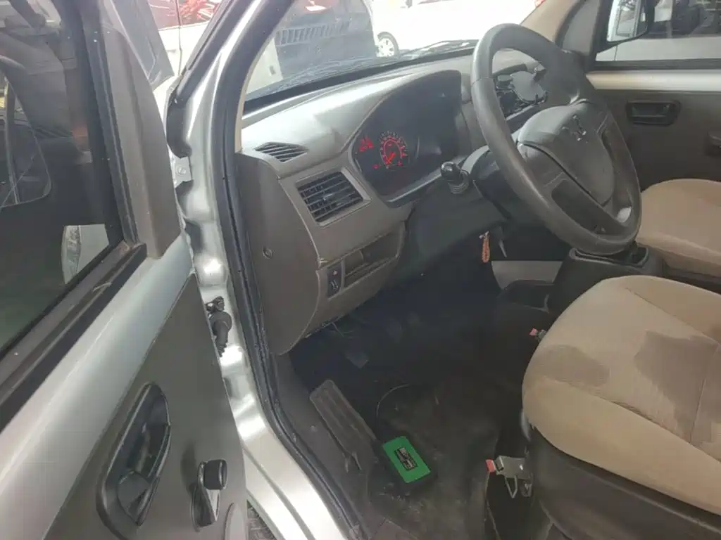 Wuling Motors Wuling Rongguang S 2024 2023 1.5L Base 5/7 Seater