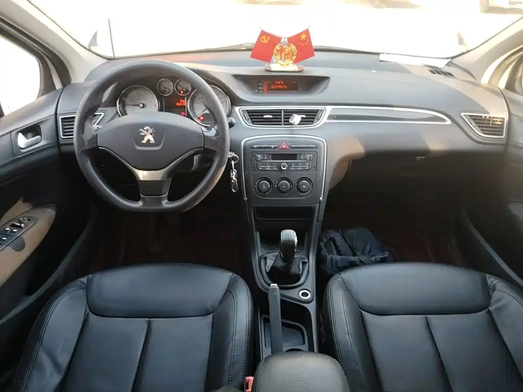 صورة 10 - Peugeot 308