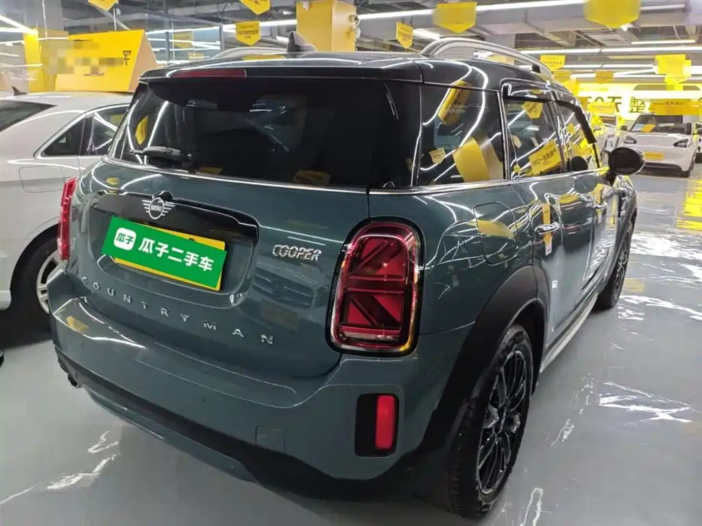 MINI COUNTRYMAN