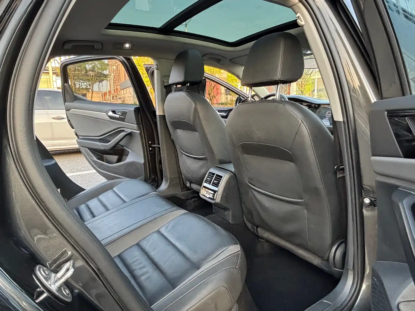 Volkswagen Sagitar 2021 280TSI DSG Comfort Smart Connect Edition фото 9