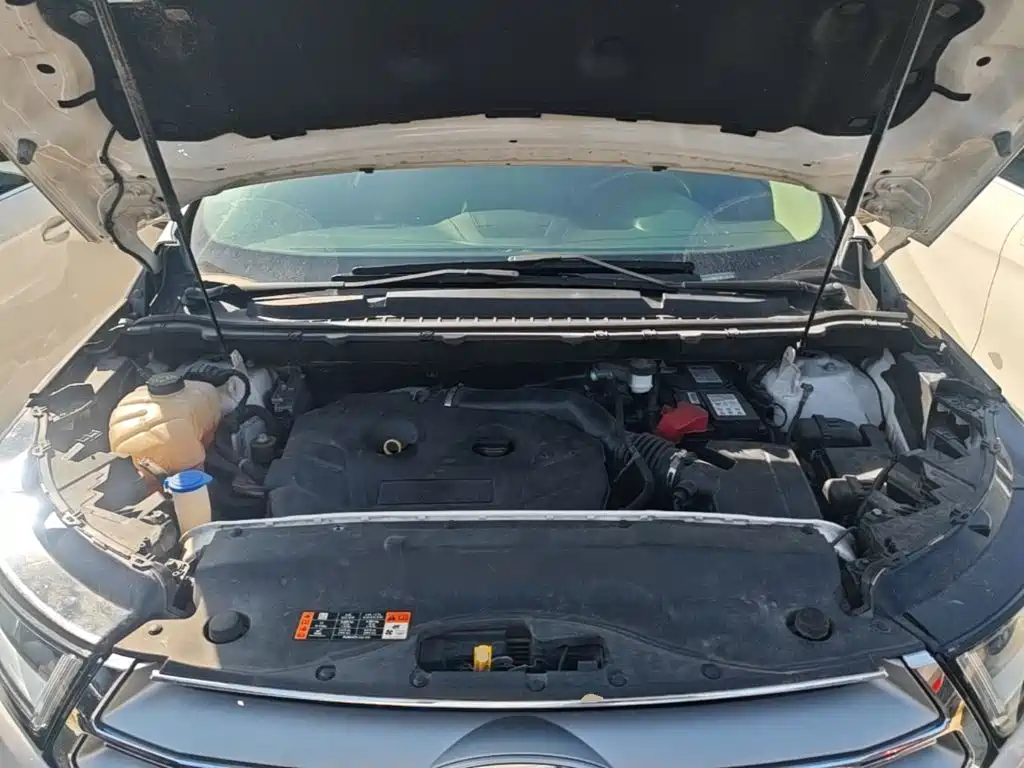 Фото 20 - Ford Edge