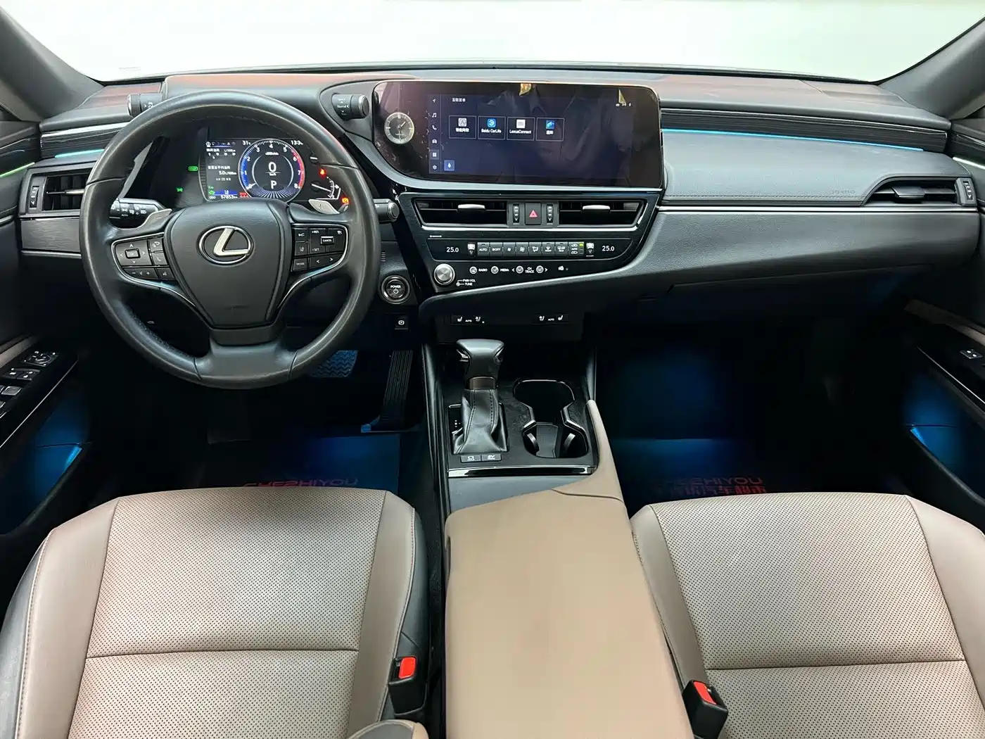 Lexus ES 2022 300h Excellence Edition фото 12