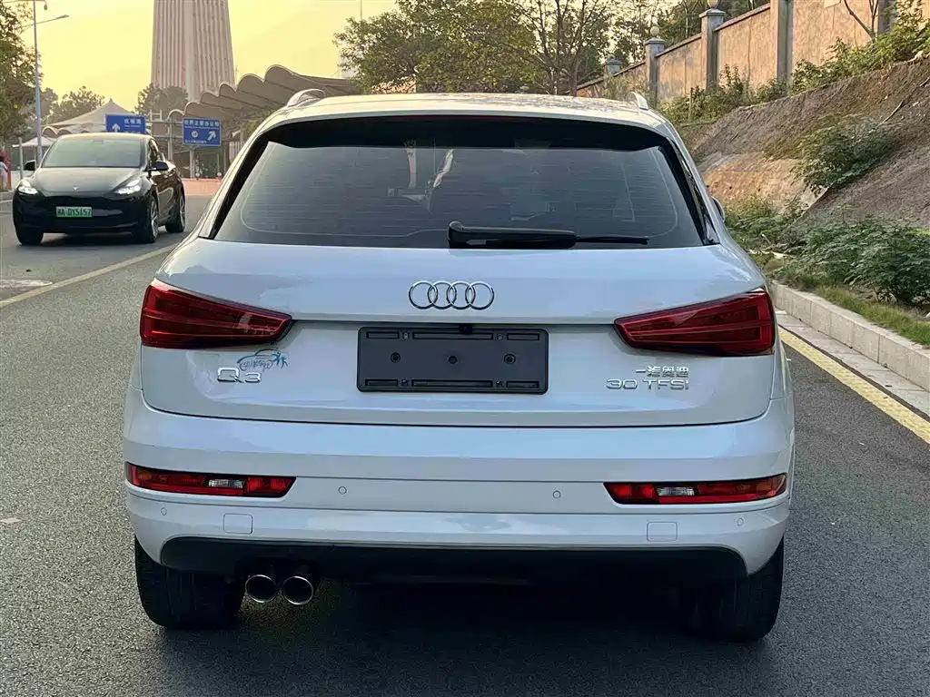 Audi Q3 2018 30th Anniversary Edition 30 TFSI Fashion фото 4