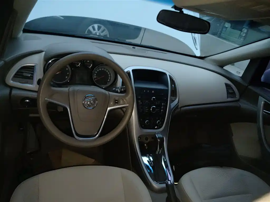 Buick Excelle 2013 GT 1.6L Automatic Fashion Edition фото 10