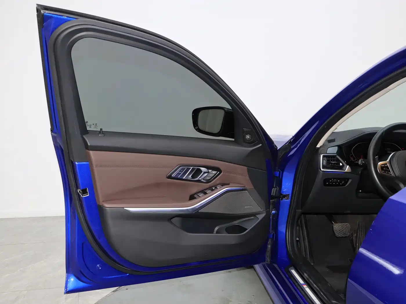 BMW 3 Series 2020 325Li M Sport Black Night Package фото 11