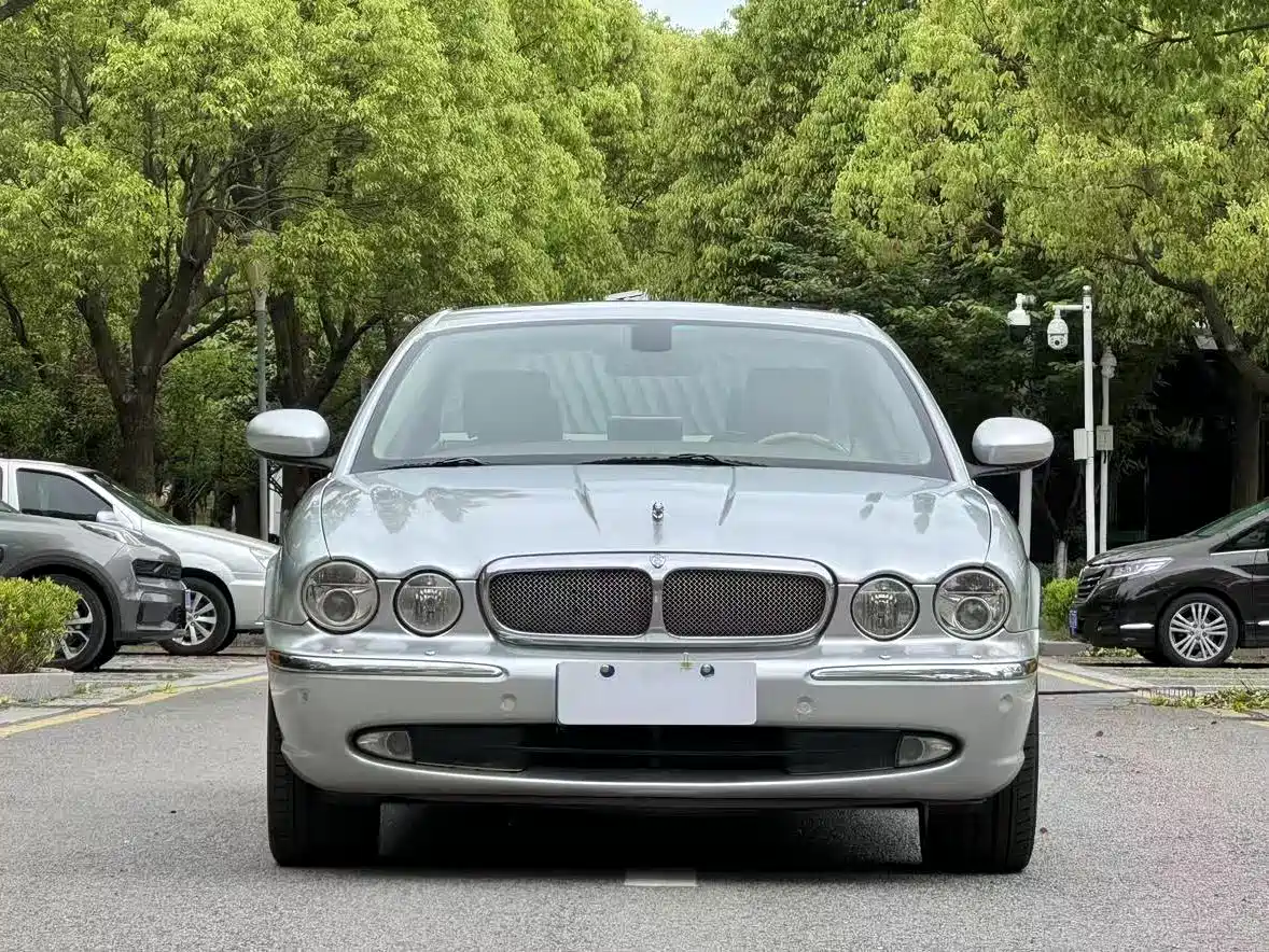 Jaguar XJ 2007 Model XJ6L 3.0 Royal Long Wheelbase фото 15