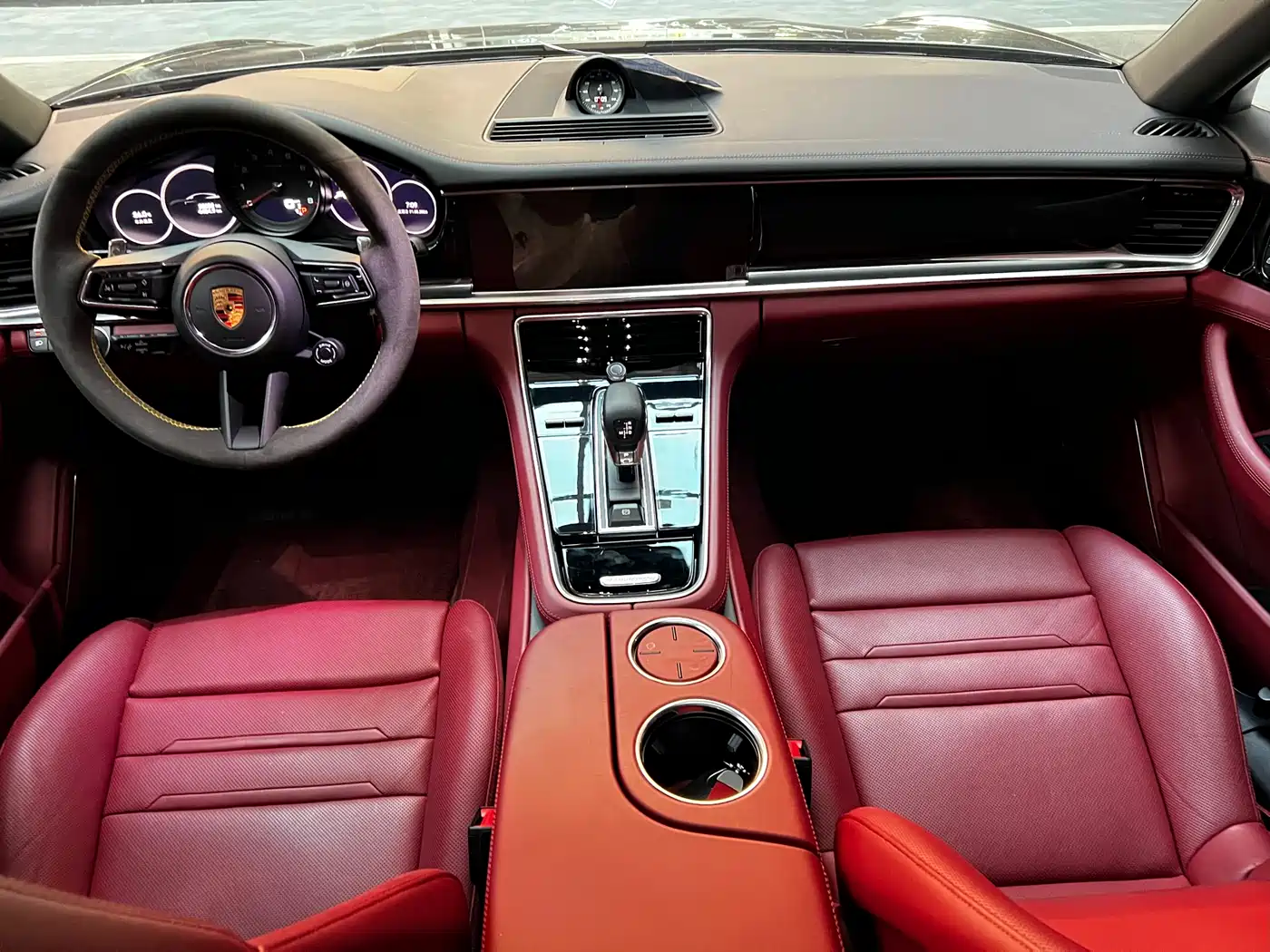 Porsche Panamera 2023 Panamera Executive Long Wheelbase Platinum Edition 2.9T фото 8