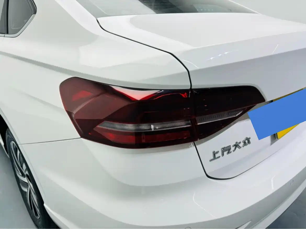 Volkswagen Lavida 2022 1.5L Auto Comfort Edition фото 17