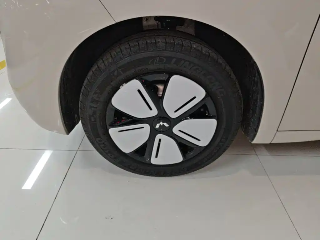 Фото 23 - Wuling Motors Hongguang MINIEV