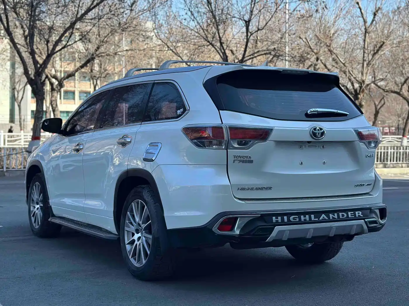 Toyota Highlander 2015 2.0T AWD Luxury Edition 7-seater фото 11