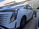 Фото 2 - GAC Trumpchi Trumpchi E9