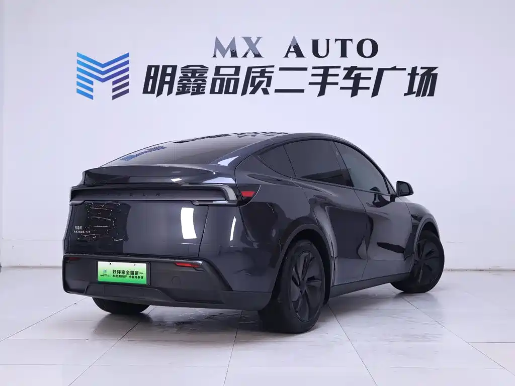 Tesla Model Y 2026 2025 Facelift Long Range All-Wheel Drive