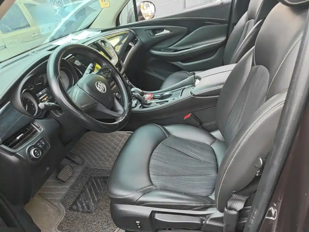 Фото 15 - Buick Envision Plus