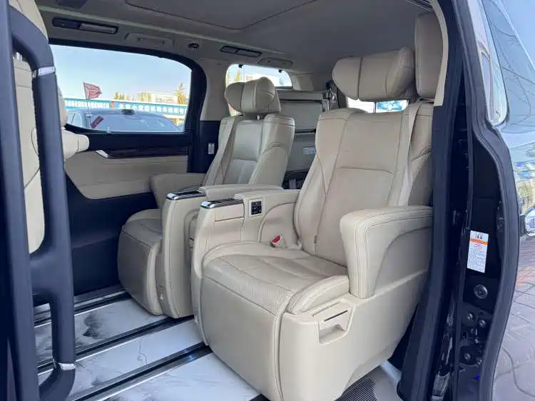 Toyota Alphard 2021 Hybrid 2.5L Luxury фото 5