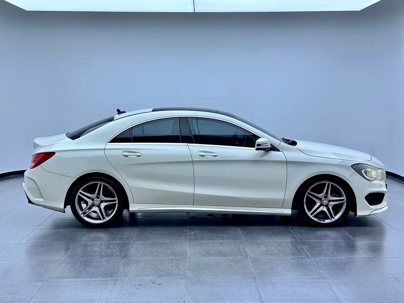 Mercedes-Benz CLA (Import) 2015 2015 CLA 220 4MATIC