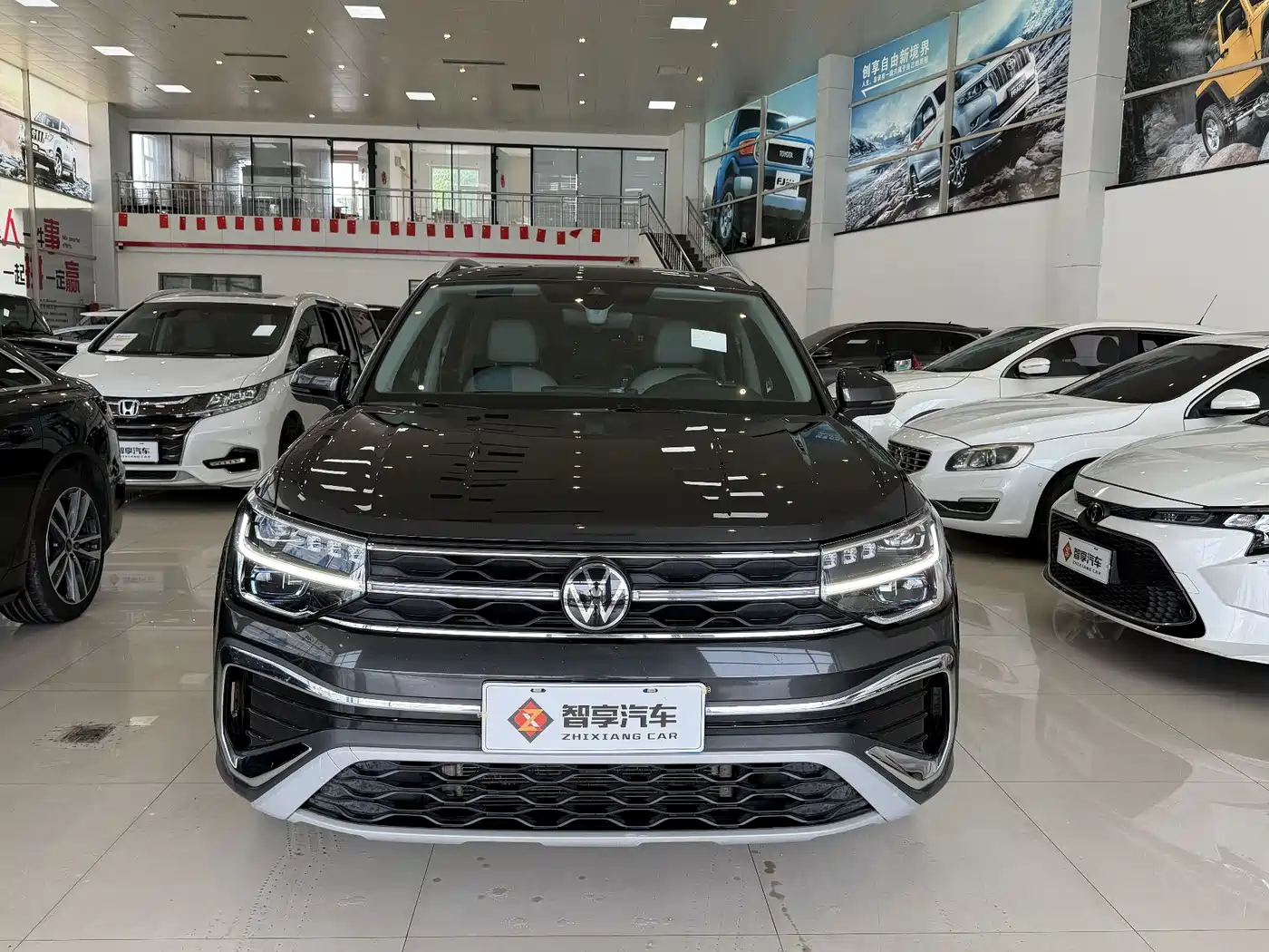صورة 2 - Volkswagen Tharu