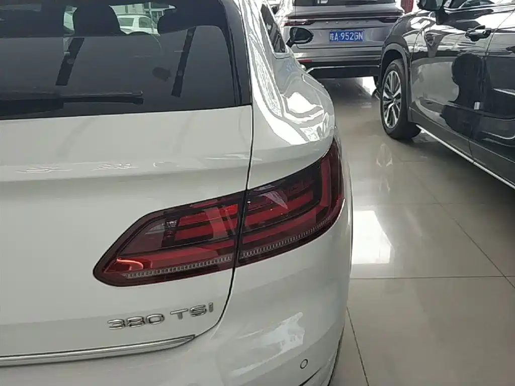 Volkswagen FAW-Volkswagen CC 2021 Shooting Brake 380TSI Hunter Heart Edition фото 8