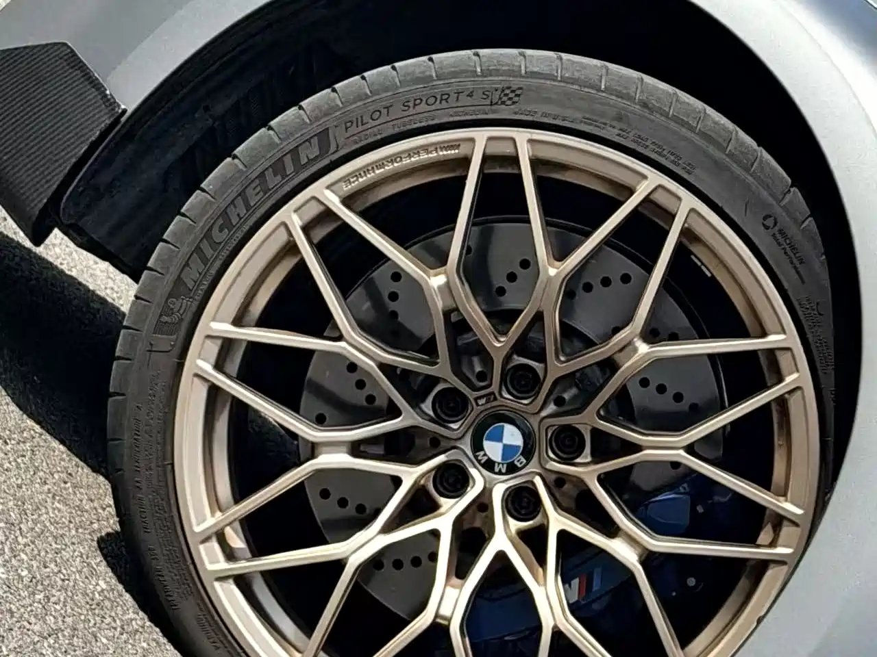 BMW M2 2024 M2 фото 17