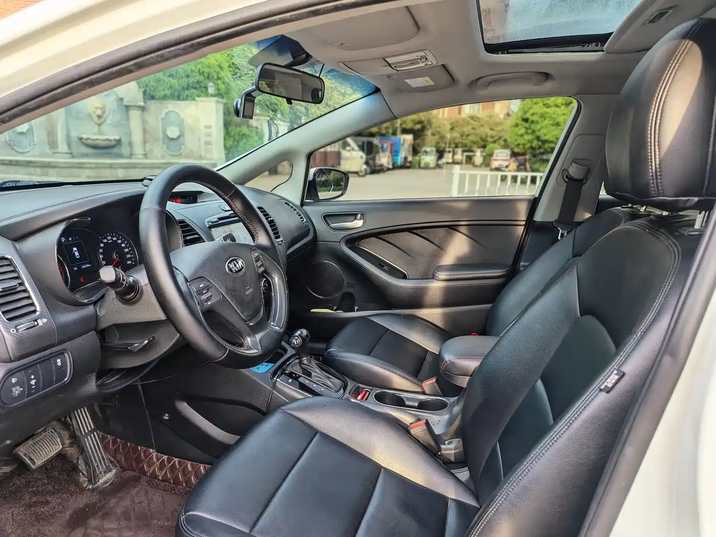 Kia K3 2016 1.6L Automatic GLS фото 4