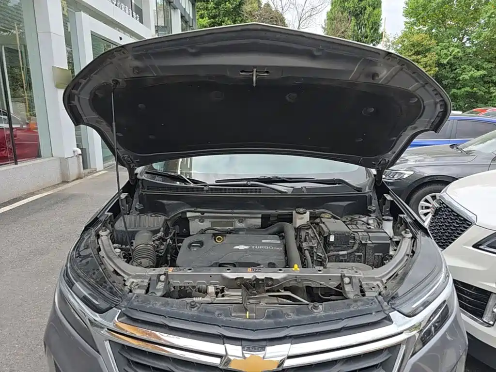 Фото 16 - Chevrolet Equinox