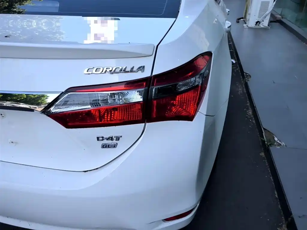 Toyota Corolla 2017 Facelift 1.2T S-CVT GL-i фото 8