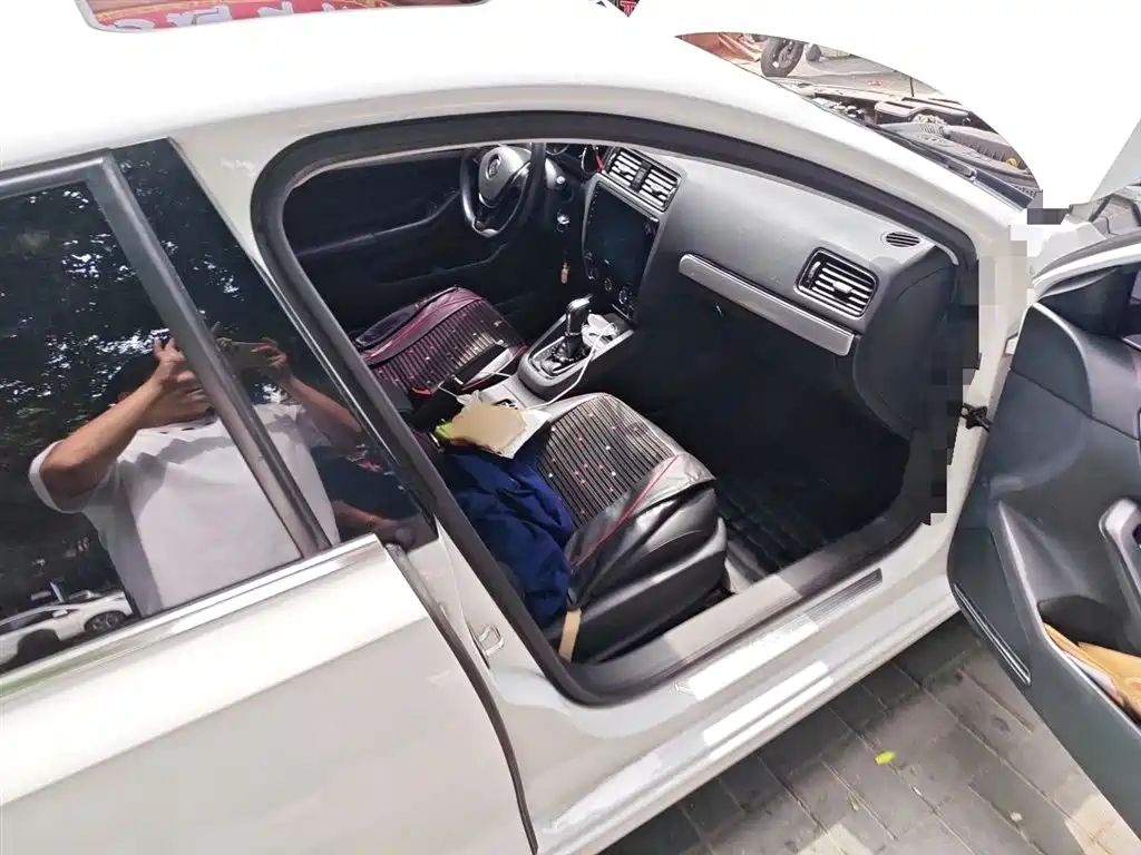 Volkswagen Sagitar 2015 230TSI Automatic Comfort фото 20