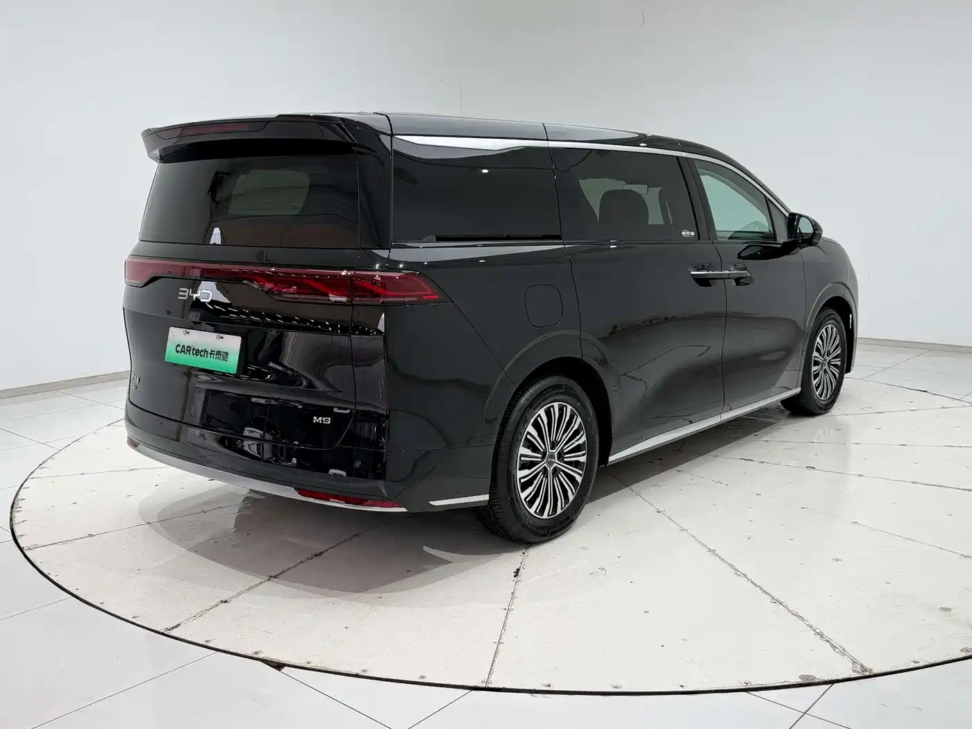 BYD M9 2025 2025 Model 1060 Pilot Edition