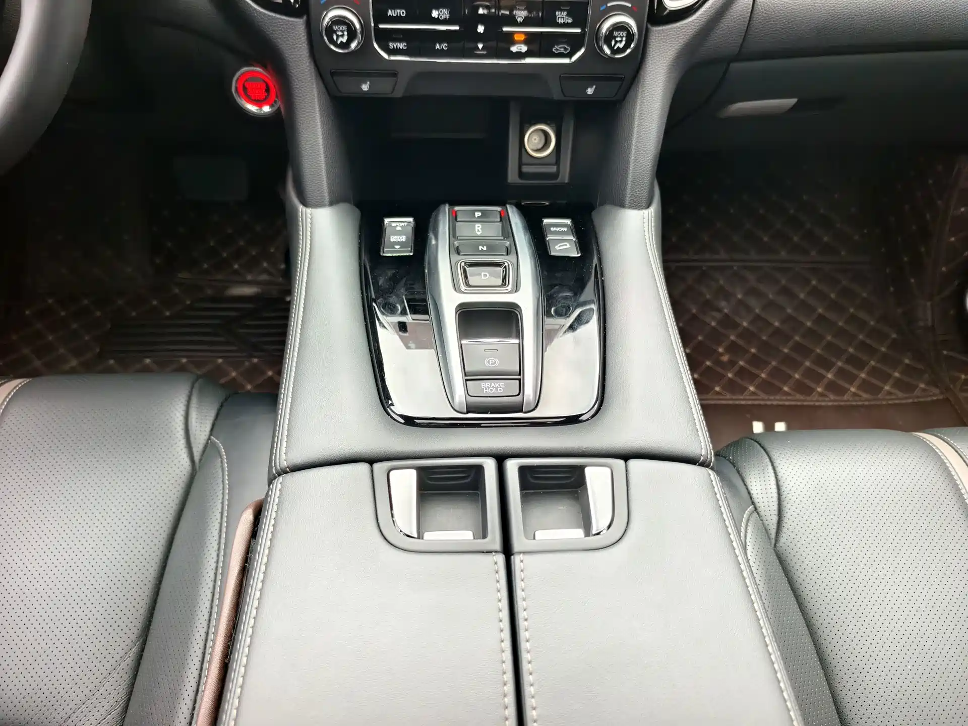 Фото 9 - Honda UR-V