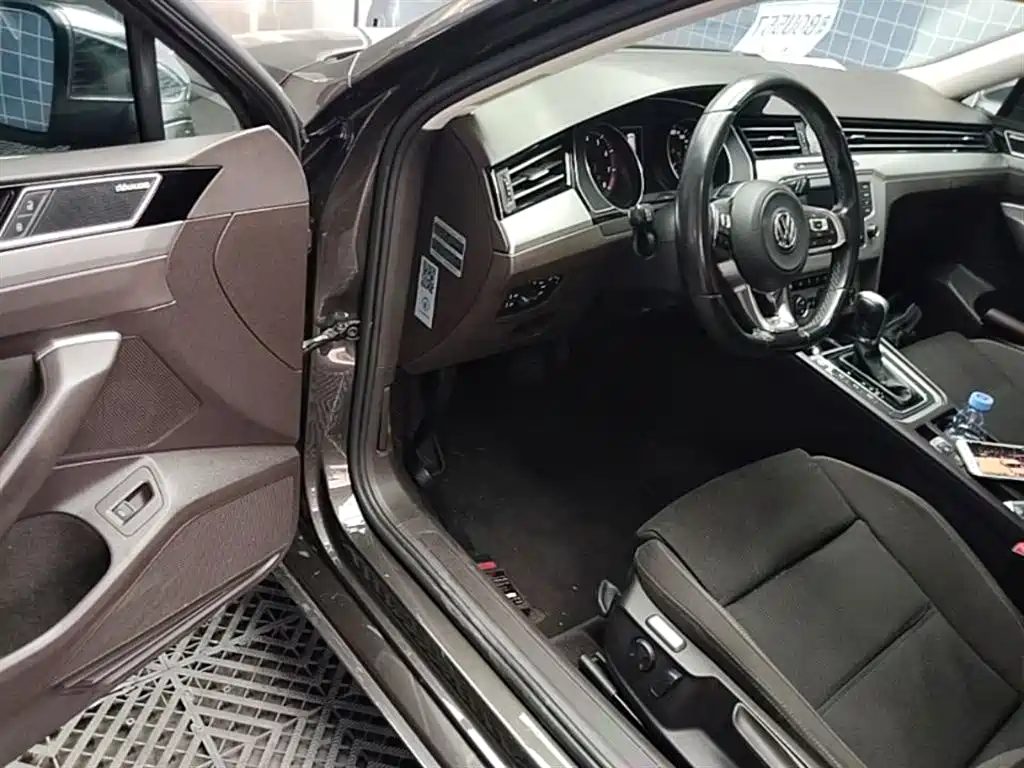 Volkswagen Weilan 2016 380TSI 2WD Comfort Edition фото 16
