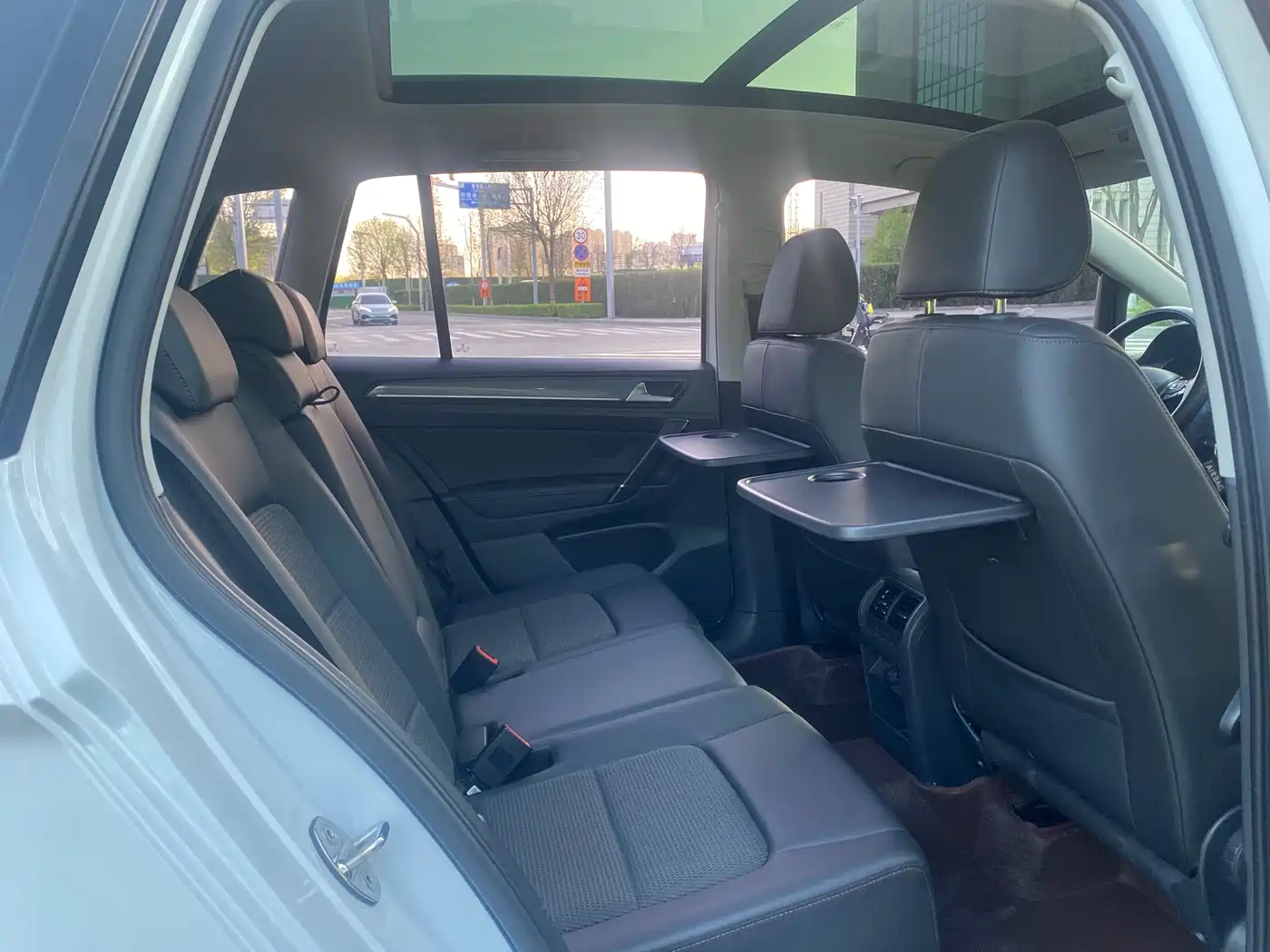 VOLKSWAGEN GOLF*JIAYU