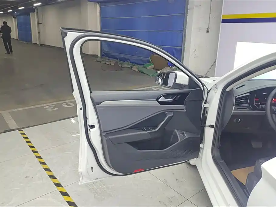 Volkswagen Sagitar 2022 280TSI DSG Surpassing Edition фото 7