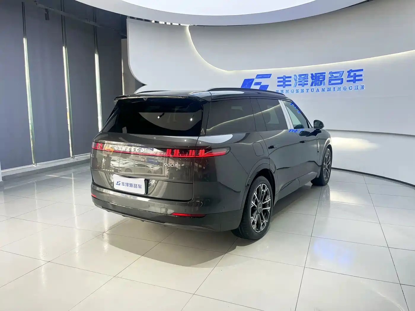 Lynk & Co 900 2026 2025 2.0T Ultra