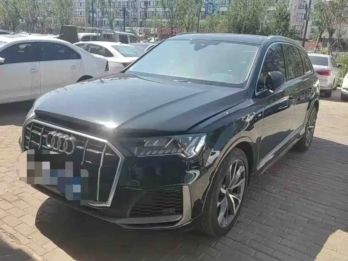 Audi Q7 2023 55 TFSI quattro S line Sport