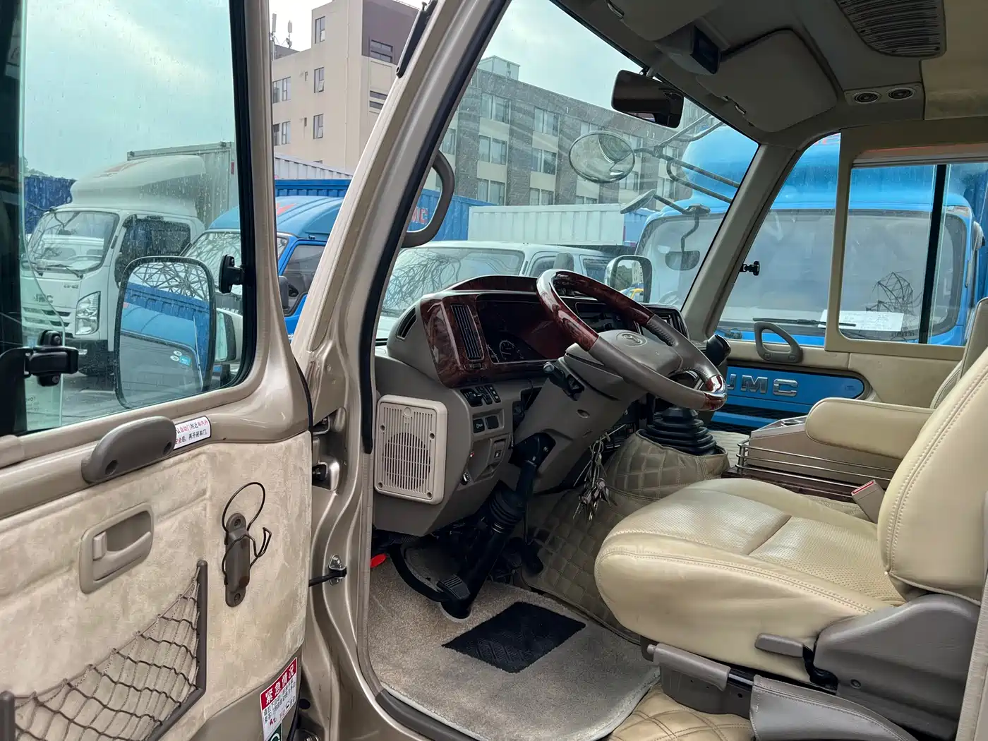 Toyota Coaster 2015 4.0L Premium Bus GRB53L-ZCMSK 20-seater фото 7
