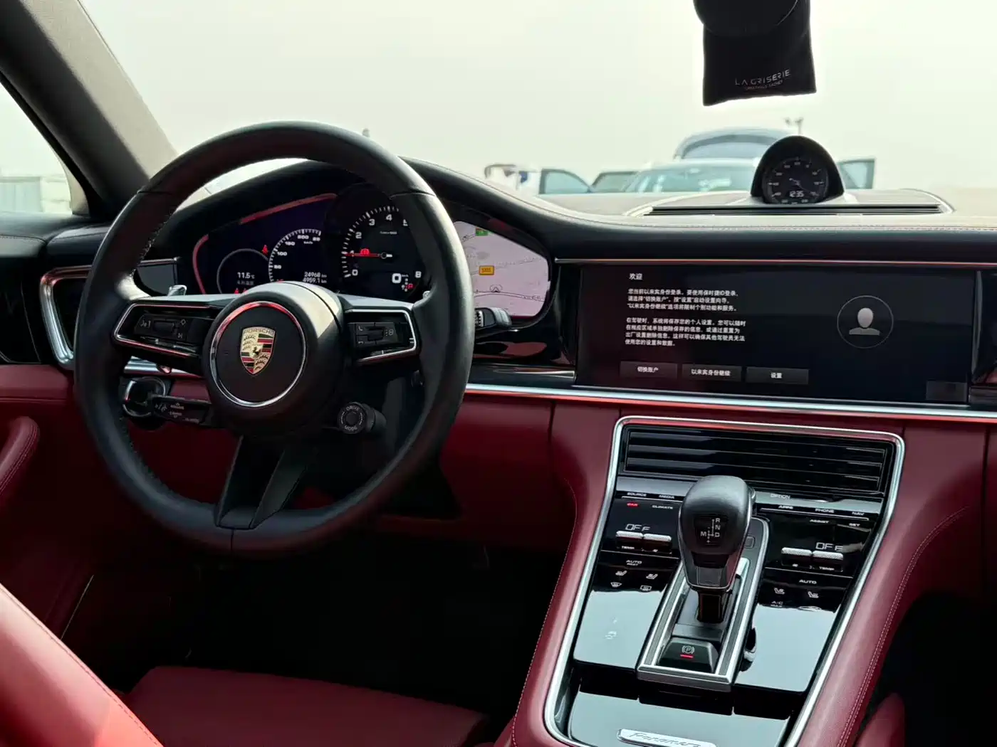Porsche Panamera 2023 Facelift Panamera 2.9T Platinum Edition фото 8