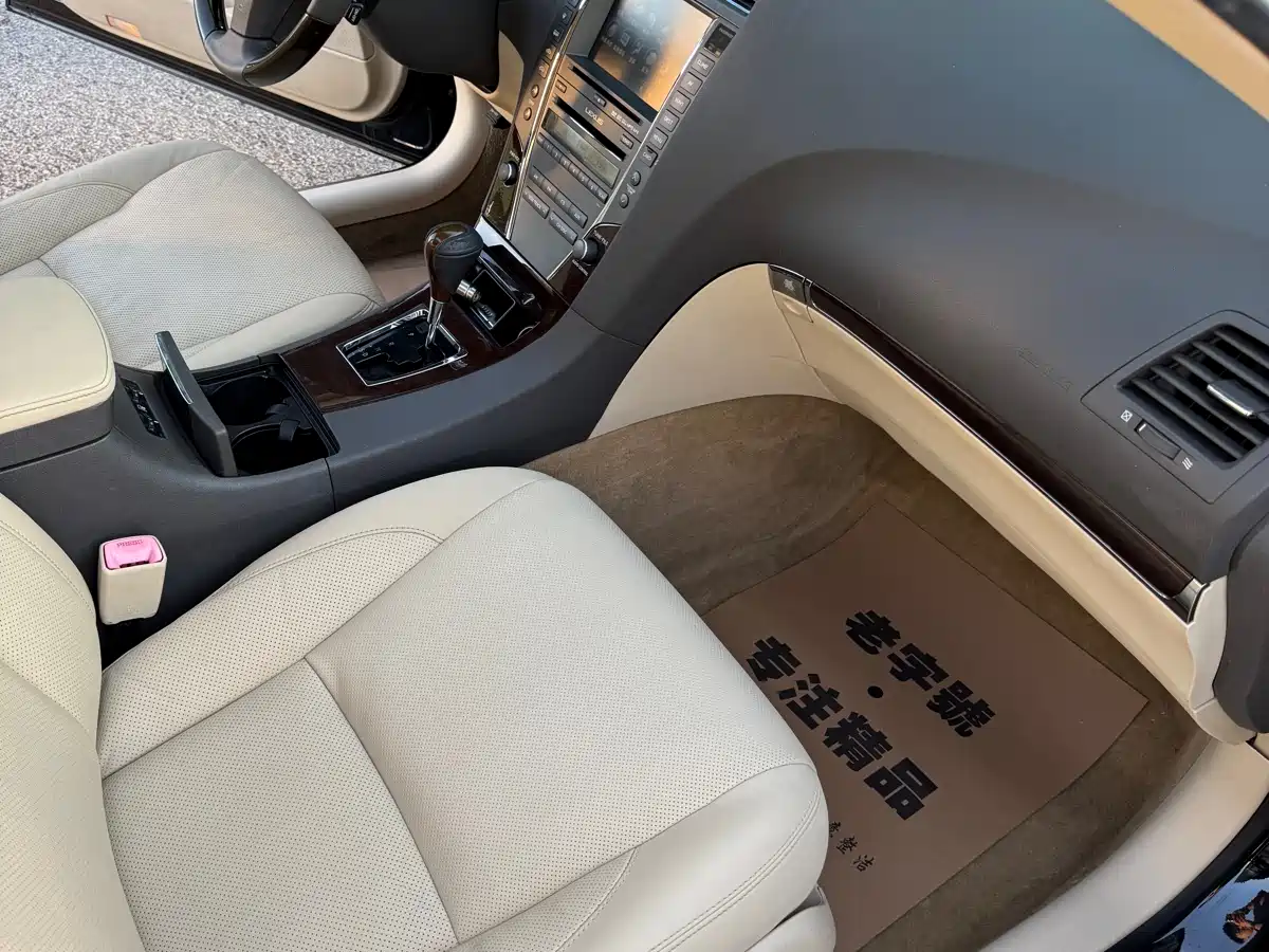 Lexus ES 2010 350 Luxury Edition фото 10