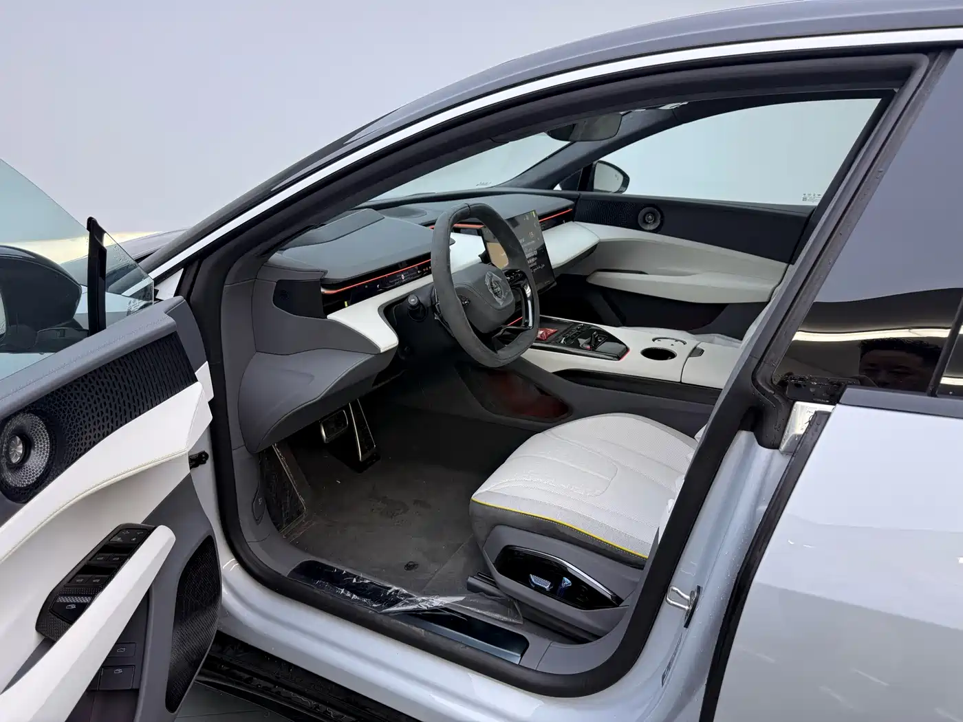 Lotus Cars EMEYA Blossom 2026 2025 600 Wagon