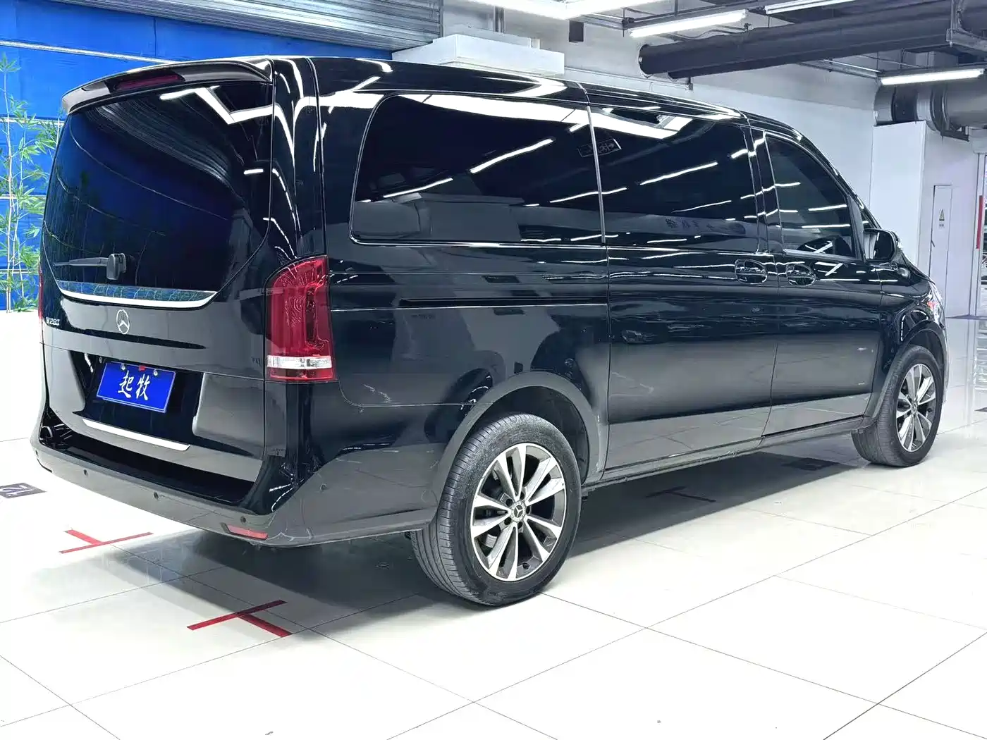 MERCEDES-BENZ V CLASS