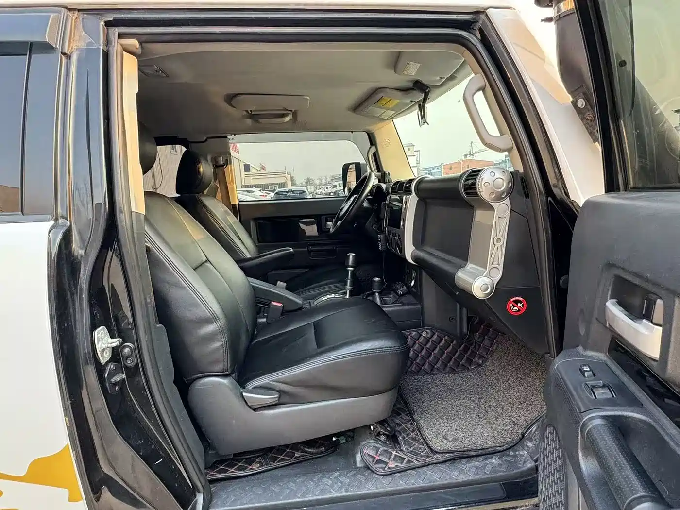 Toyota FJ Cruiser 2007 4.0L фото 8
