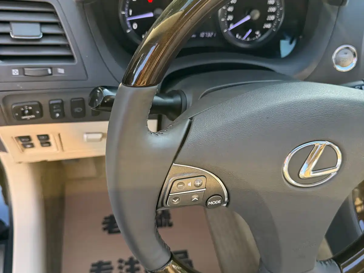 Lexus ES 2010 350 Luxury Edition фото 21